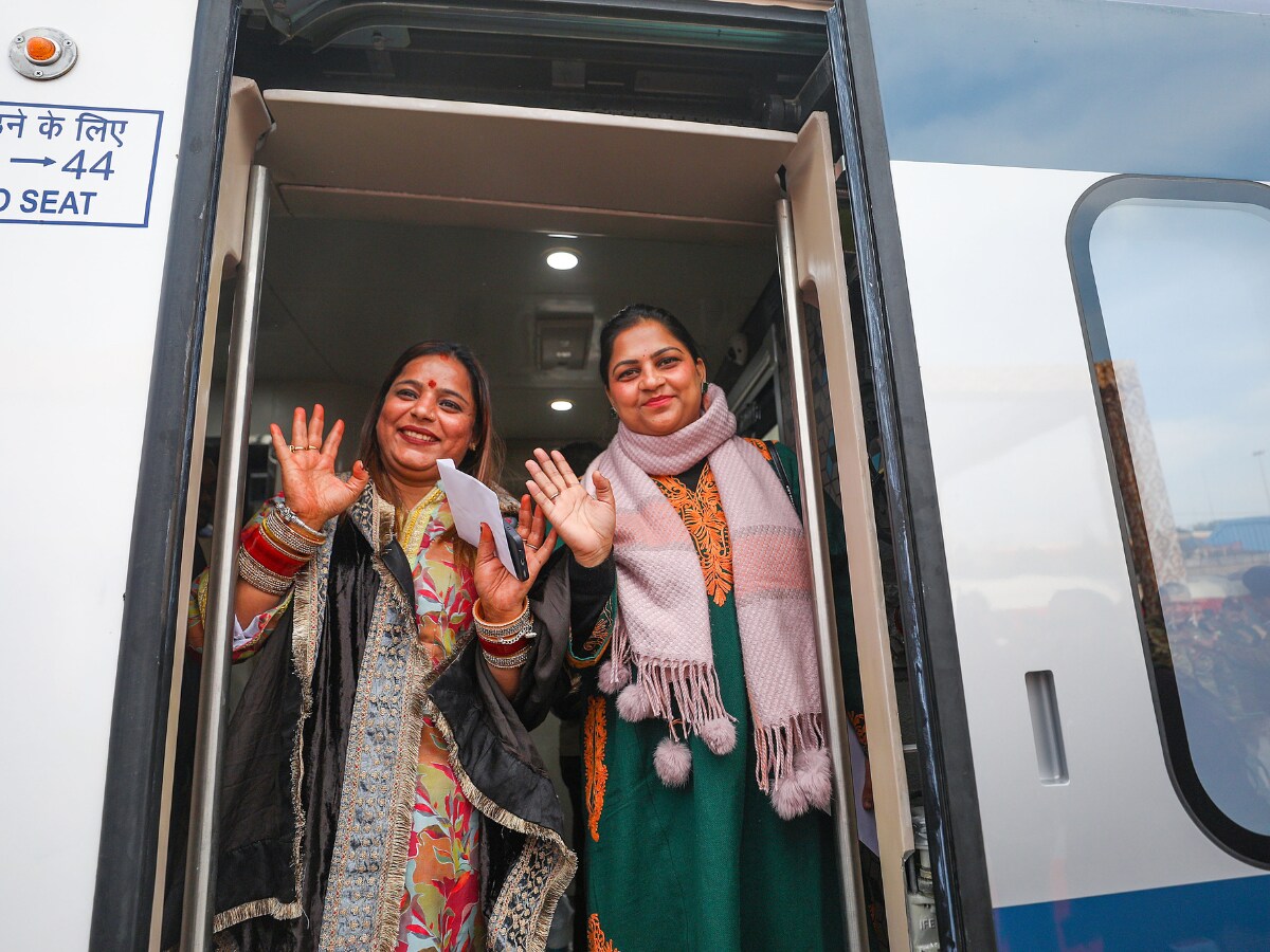 Centre allows government employees to travel via premium trains under LTC scheme