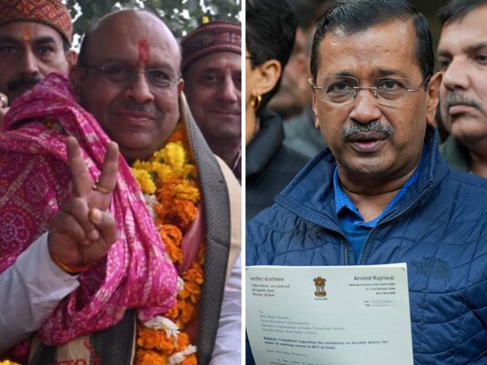 Vijender Gupta attacked Arvind Kejriwal (right) over the CAG reports. (News18/PTI File) Vijender Gupta attacked Arvind Kejriwal (right) over the CAG reports. (News18/PTI File)