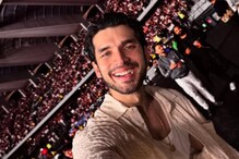 Paras Kalnawat Had This Much Fun At Coldplay Concert In Abu Dhabi