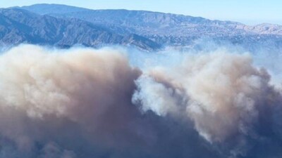 New Fire Near Los Angeles Burns Over 9,000 Acres, 31,000 People Ordered ...