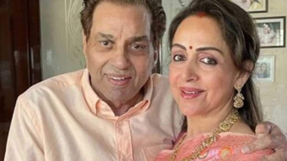 When Hema Malini Spoke About Her Unique Living Arrangement With Dharmendra When Hema Malini Spoke About Her Unique Living Arrangement With Dharmendra