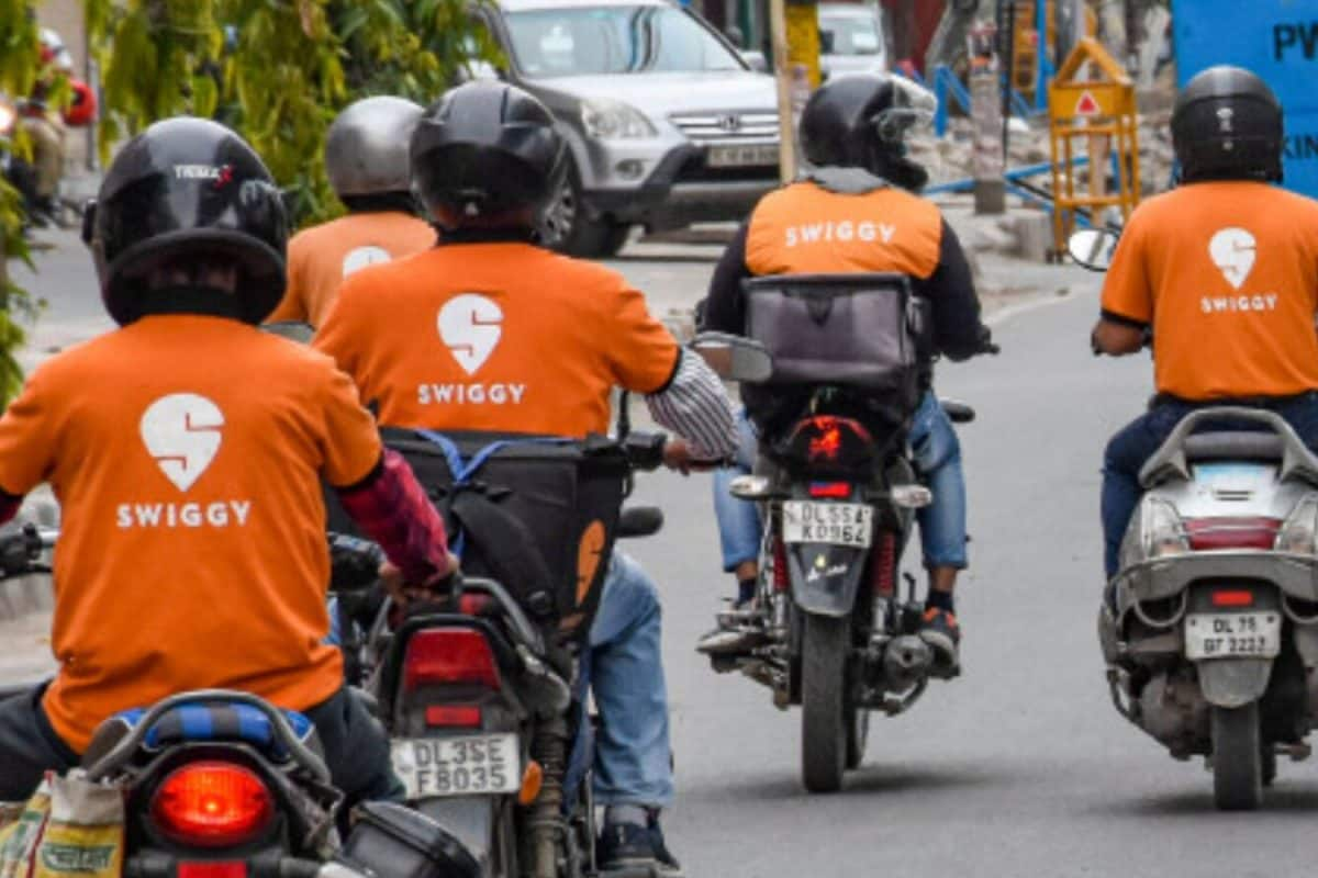 Swiggy Shares Fall Over 4% Ahead Of Q3 Results Today; What Should Investors Do Now?