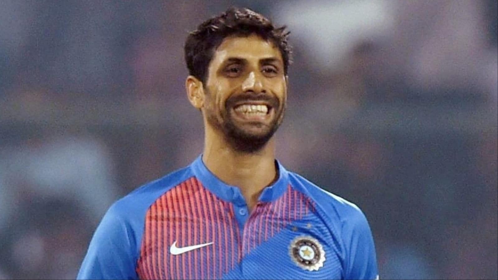 When Ashish Nehra Bought House To Save Childhood Coach Tarak Sinha From  Major Crisis | Cricket News - News18