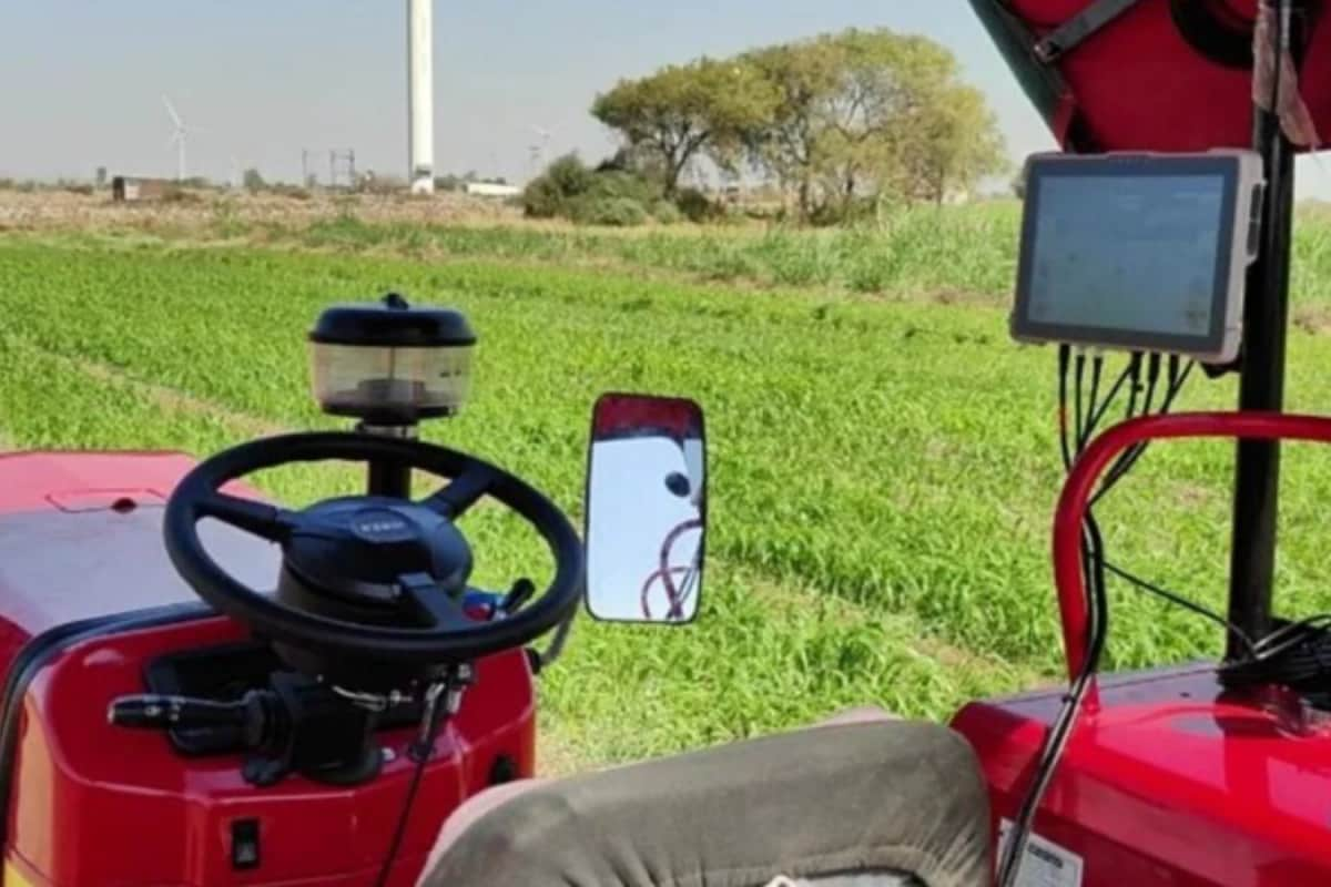 Tractor Working The Fields Without A Driver! Is This The Next Big Thing For Indian Farming?