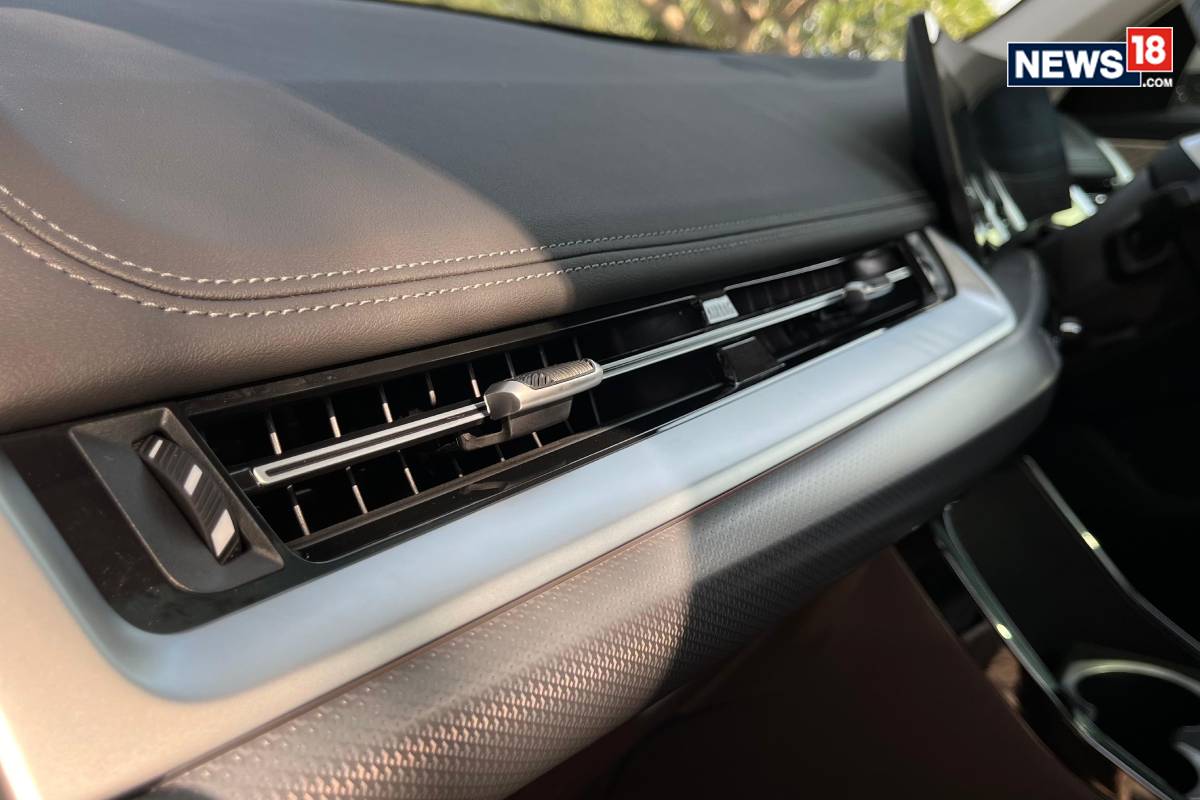 BMW iX LWB. (Shot by Infinix Zero 40/ Shahrukh Shah/ News18)