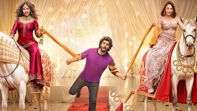 Mere Husband Ki Biwi Review: Arjun Kapoor, Bhumi Pednekar Shine Bright In  This 'Love Circle' - News18