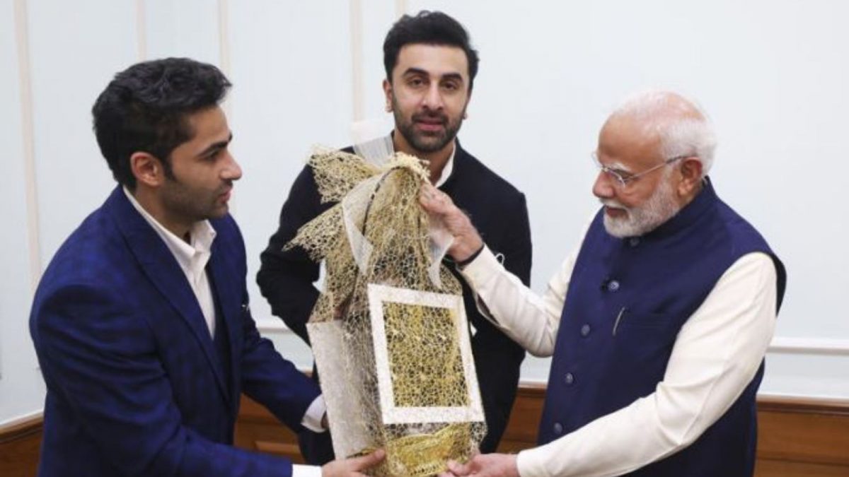 Raj Kapoor’s Iconic Lantern Donated To PM Museum In Tribute To Cinematic Icon