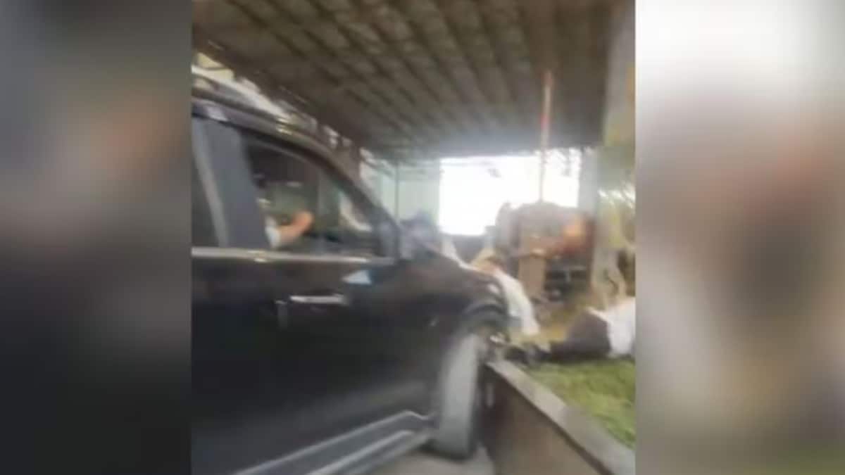 Drunk Driver Rams SUV Into Guards At Mumbai Apartment Gate After Being ...