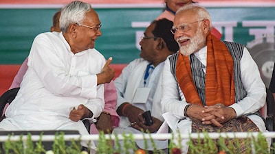 Bihar Chief Minister Nitish Kumar with Prime Minister Narendra Modi (File pic/PTI)