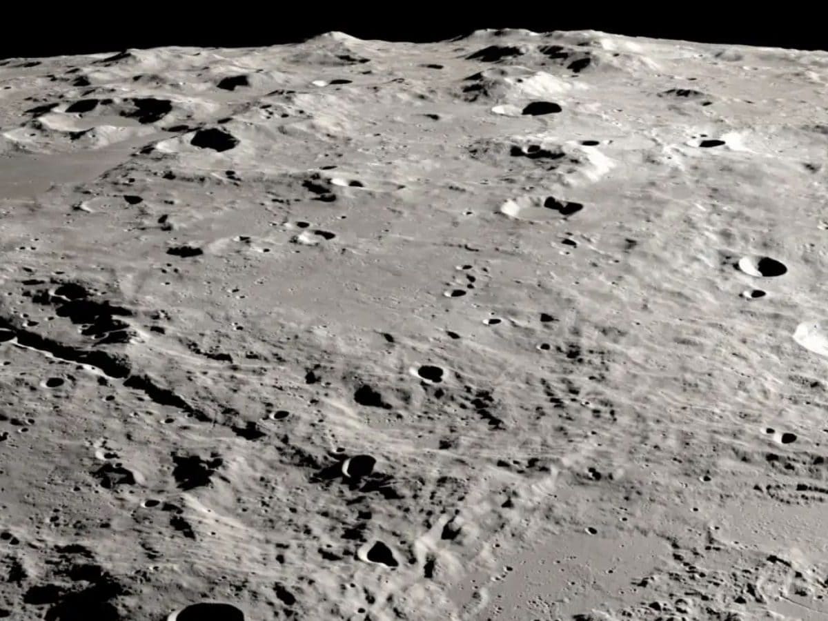 Asteroid's Collision With Moon Creates 'Massive Canyons' In Less Than 10 Minutes - News18