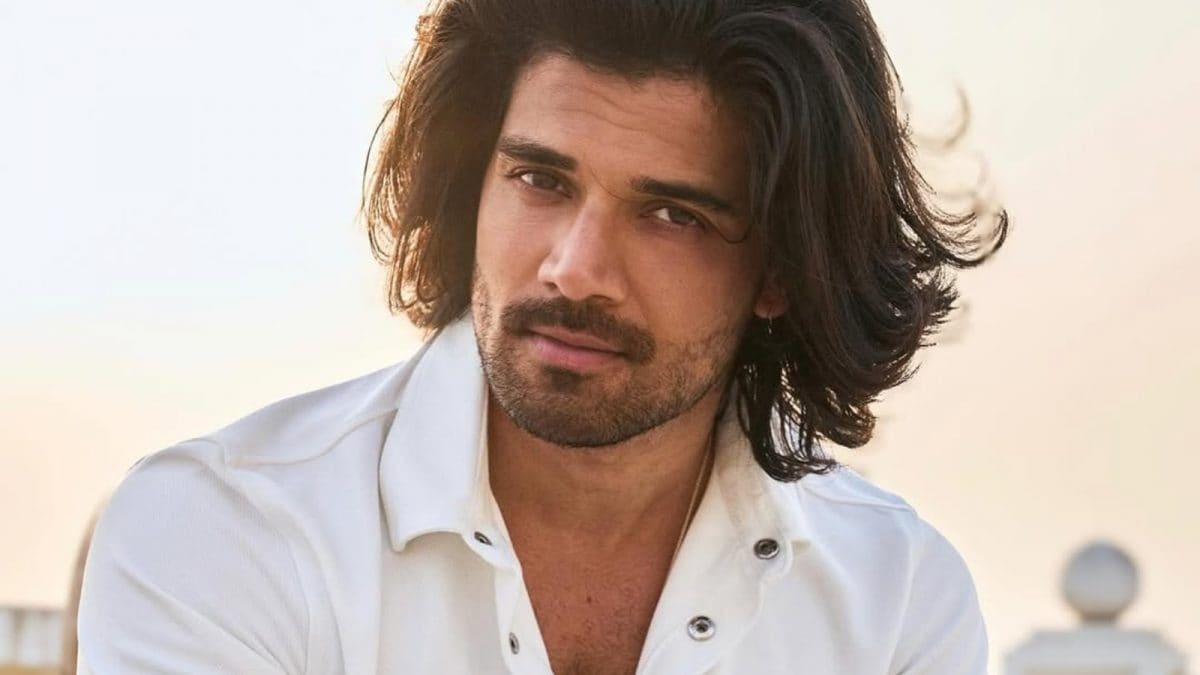 Sooraj Pancholi discussing Bollywood and Pakistani actors
