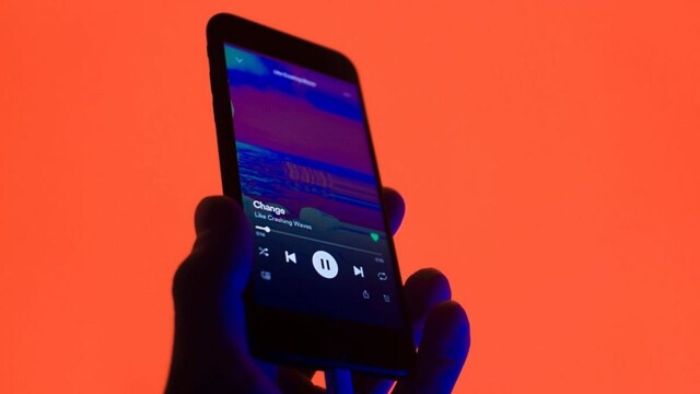 Spotify continues to absorption   connected  getting much  radical   to wage  but thing  for escaped  users arsenic  well