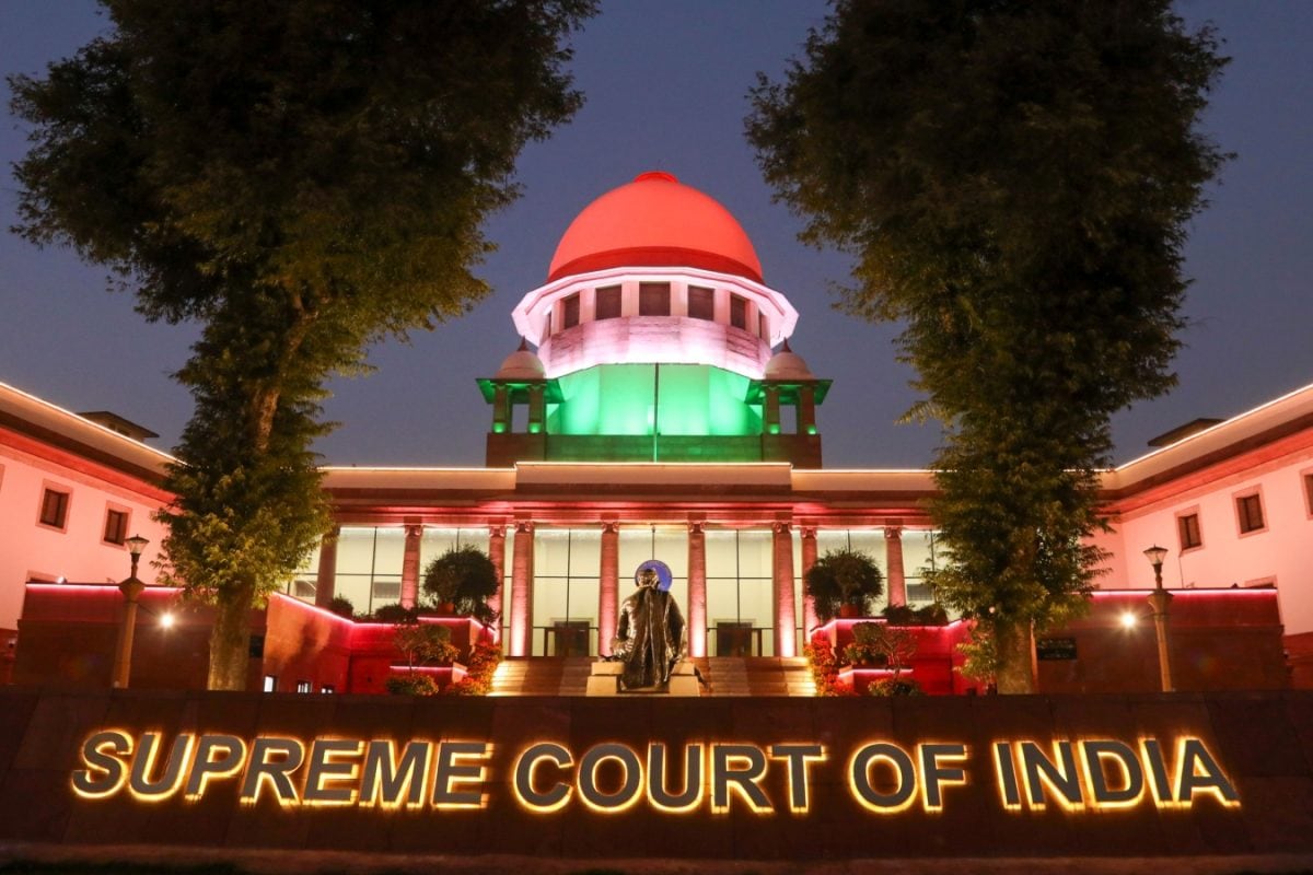 SC Stays NCLAT Order To Hand Over 16 Supertech Projects To Govt Company | Full List