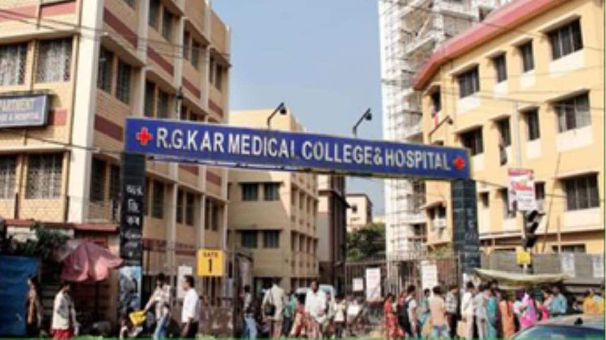 'Her Phone Has All The Answers': RG Kar Victim's Father Says CBI Presented Two 'Drastically Different' Reports