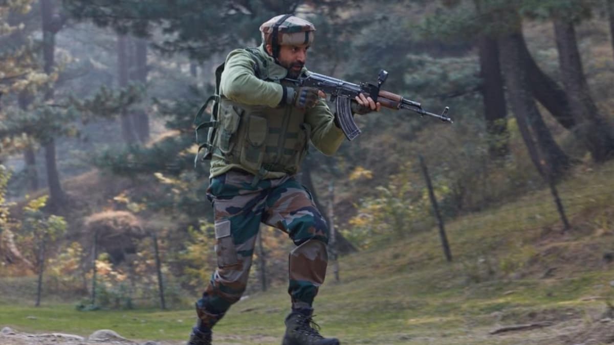 Farhan Akhtar Recalls Shooting Lakshya In Ladakh: ‘No Phones, Tough Roads’