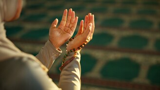 Ramadan 2025: Muslims fast from dawn to sunset by refraining from food and drink throughout the day. (Image: Shutterstock)