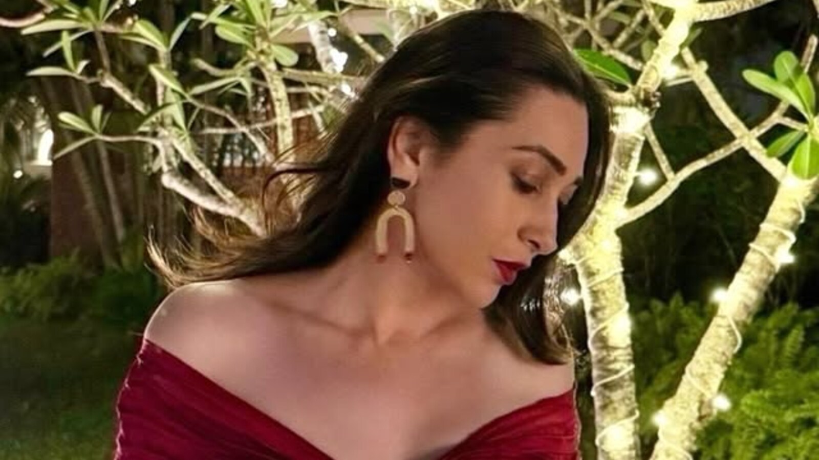 karishma kapoor red dress Karishma