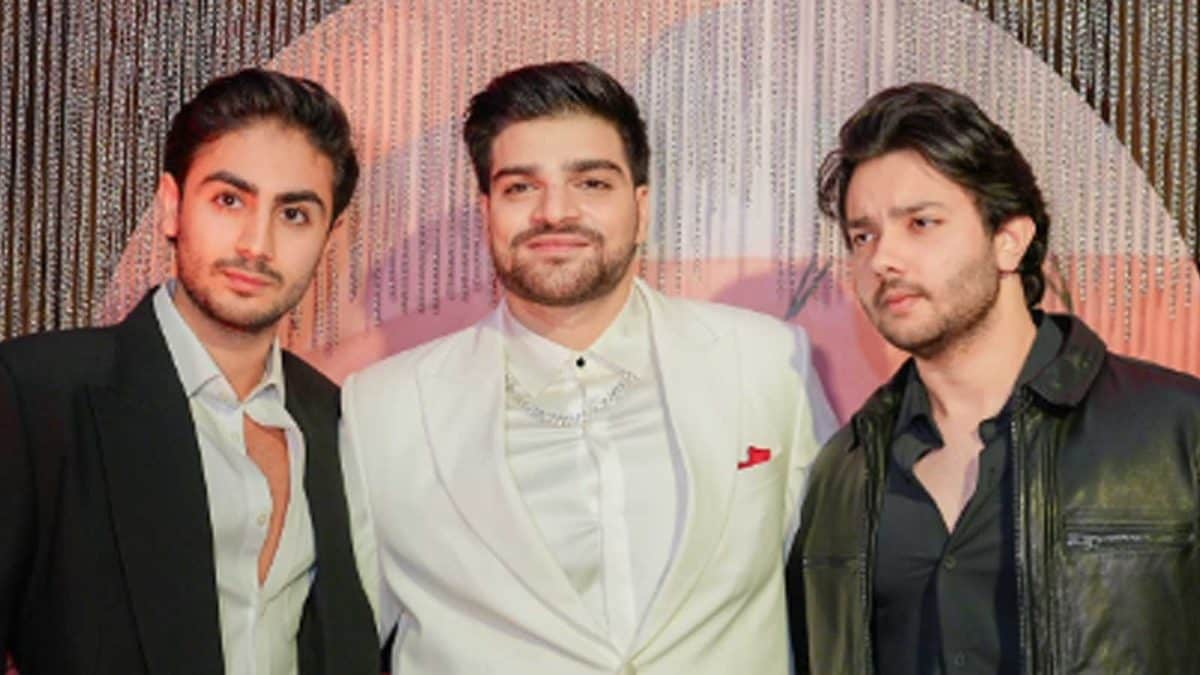 Arhaan Khan, Alizeh Agnihotri And Nirvaan Khan Are Our Favourite Cousin Trio As They ‘Move On And On’ Arhaan Khan, Alizeh Agnihotri And Nirvaan Khan Are Our Favourite Cousin Trio As They ‘Move On And On’
