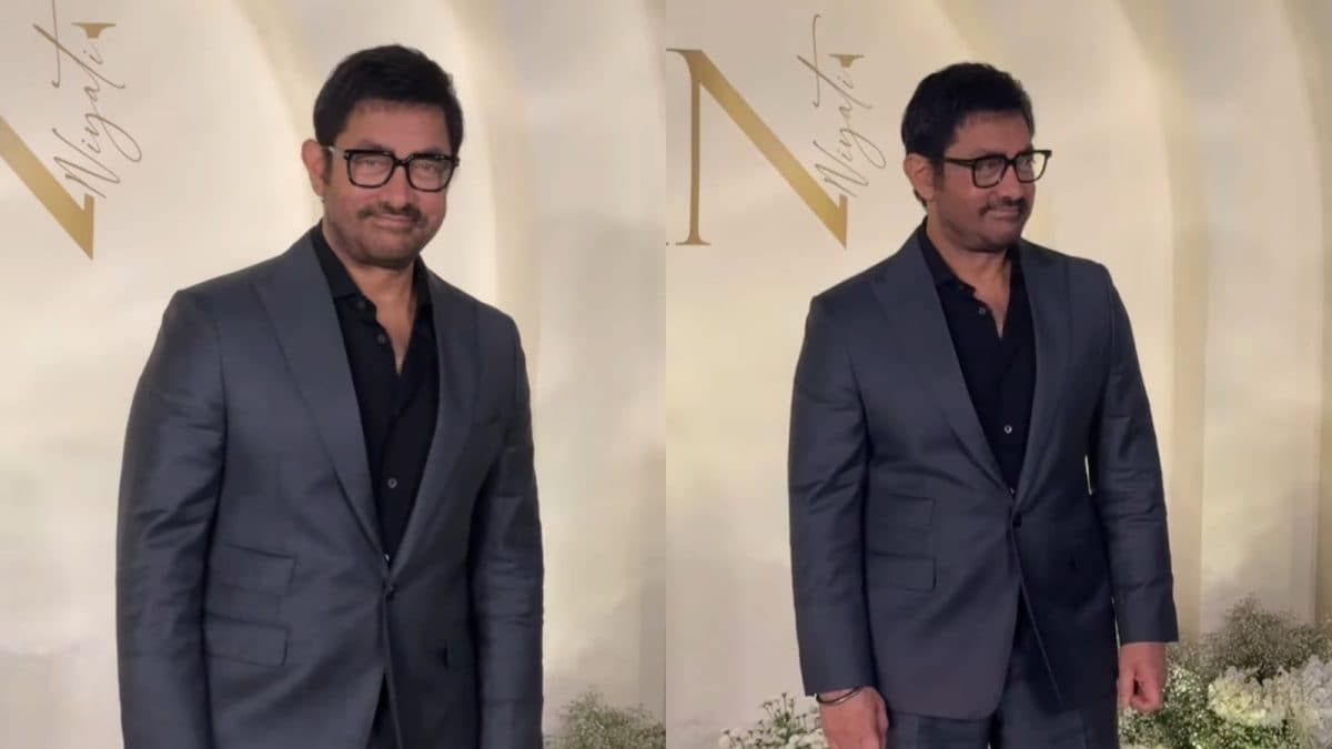 Aamir Khan Impresses In A Dapper Grey Suit At Ashutosh Gowariker’s Son’s Grand Wedding Reception | Watch Aamir Khan Impresses In A Dapper Grey Suit At Ashutosh Gowariker’s Son’s Grand Wedding Reception | Watch