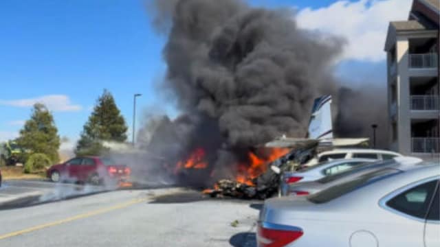 Small plane crashes in Pennsylvania | Image/X