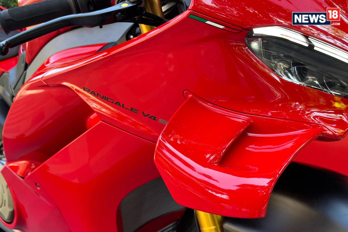 2025 Ducati Panigale V4. (Photo: Shahrukh Shah/ News18) 2025 Ducati Panigale V4. (Photo: Shahrukh Shah/ News18)