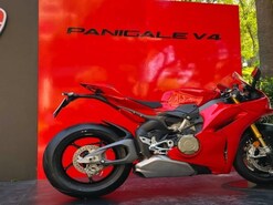 2025 Ducati Panigale V4. (Photo: Shahrukh Shah/ News18) 2025 Ducati Panigale V4. (Photo: Shahrukh Shah/ News18)