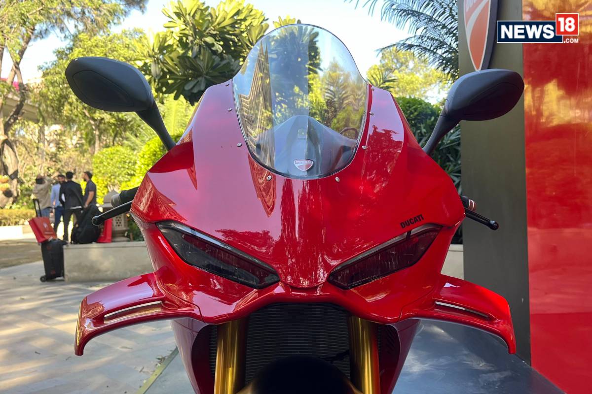 2025 Ducati Panigale V4. (Photo: Shahrukh Shah/ News18) 2025 Ducati Panigale V4. (Photo: Shahrukh Shah/ News18)