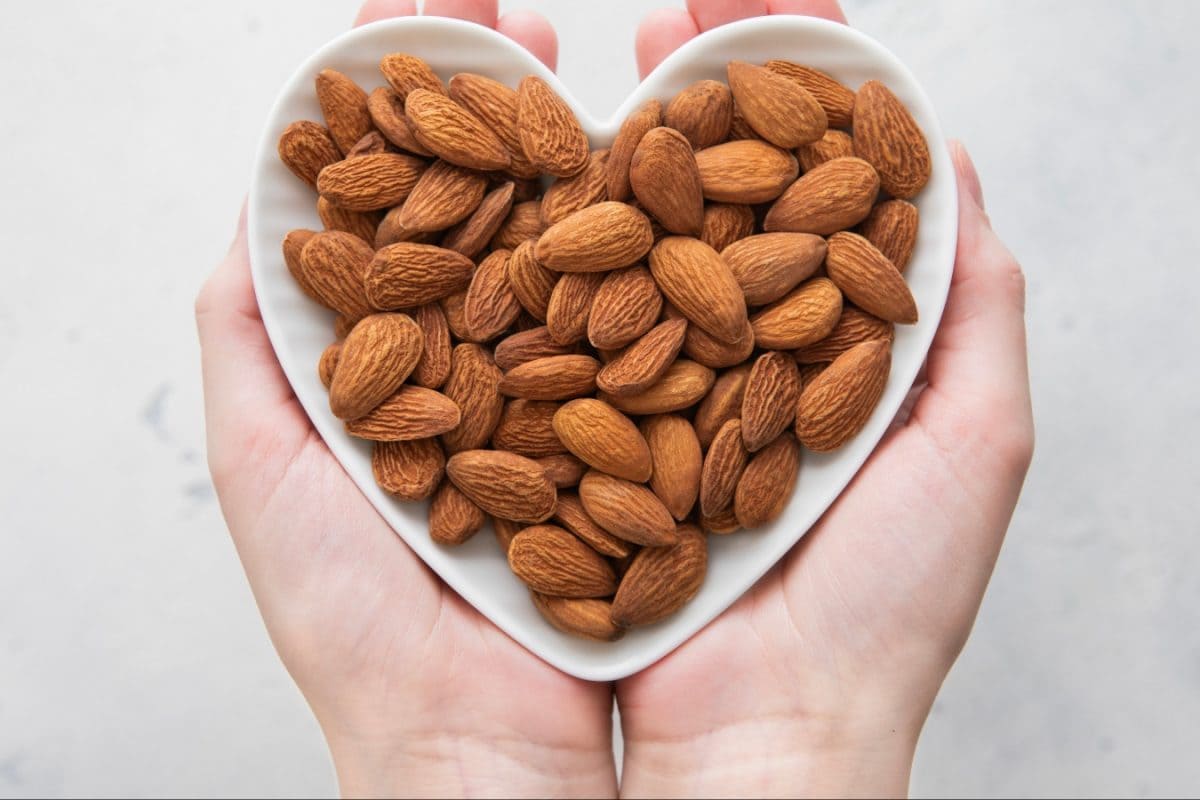5 Reasons Why Almonds Should Be A Part Of Your Daily Diet