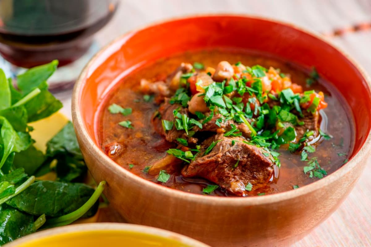 Enjoy Bihar's Famous Slow-Cooked Mutton Handi At Home