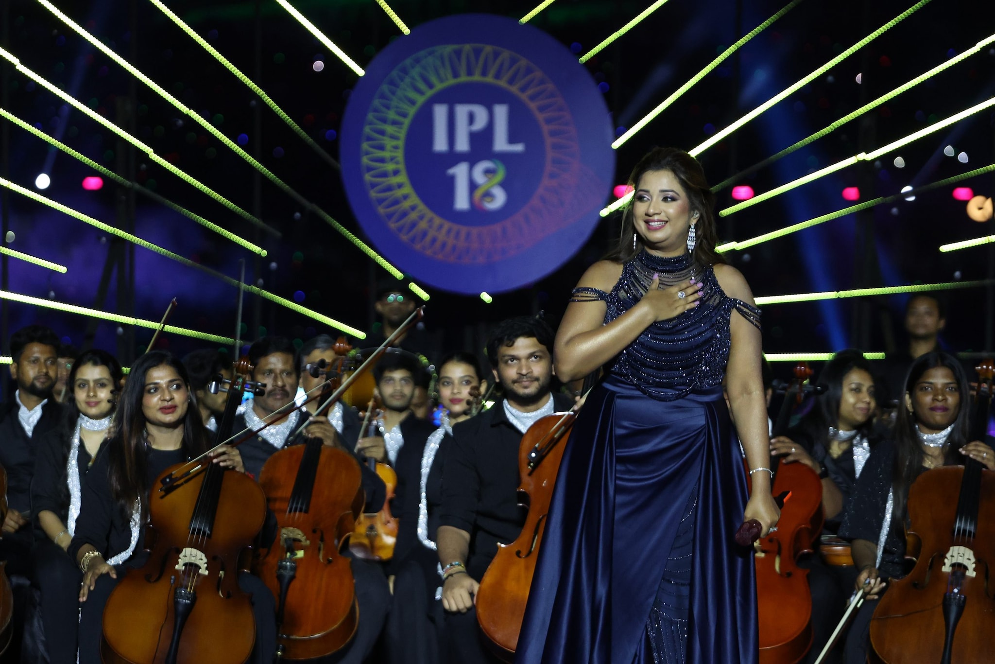 Shah Rukh Khan, Shreya Ghoshal Headline IPL 2025 Opening Ceremony At ...