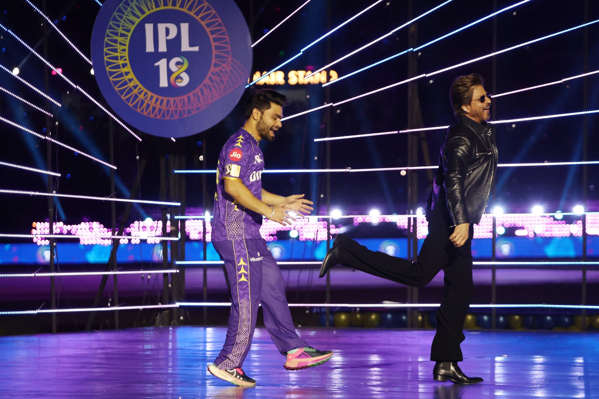 Shah Rukh Khan Shreya Ghoshal Headline IPL 2025 Opening Ceremony At 