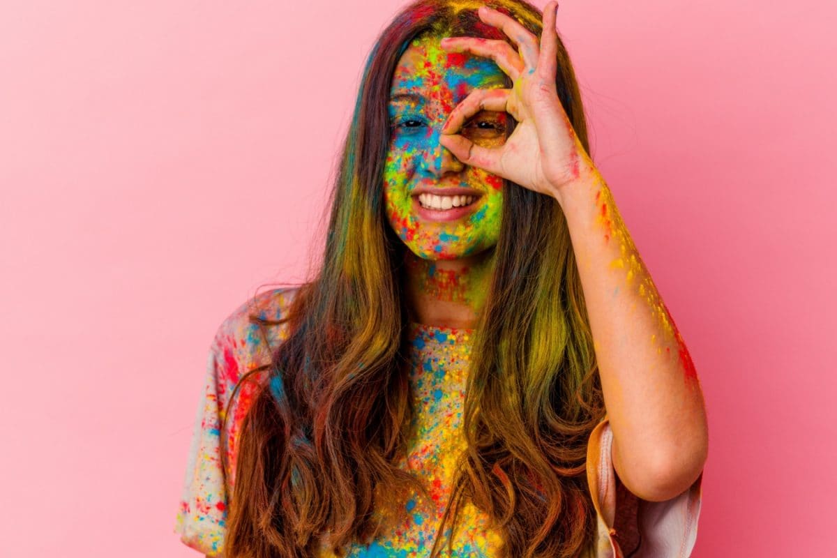 Holi 2025: 5 Things To Do Immediately If Colours Enter Your Eyes