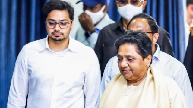 BSP chief Mayawati with newphew Akash Anand | File Image