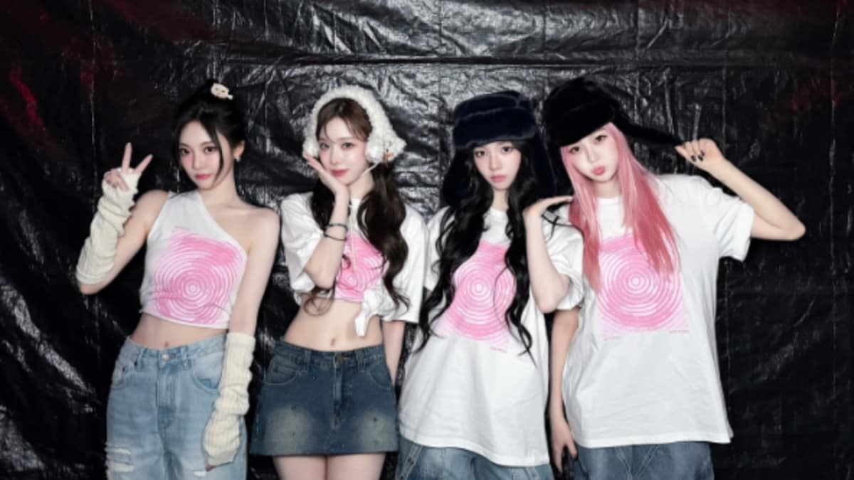 Aespa’s Reaction To Fan-Made Sign At Paris Show Is Winning Hearts Online