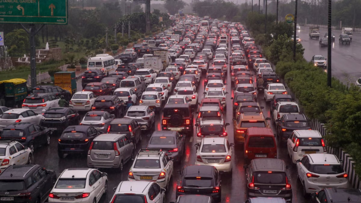 Delhi To Enforce Fuel Ban In Overaged Vehicles From July 1, Here’s What We Know