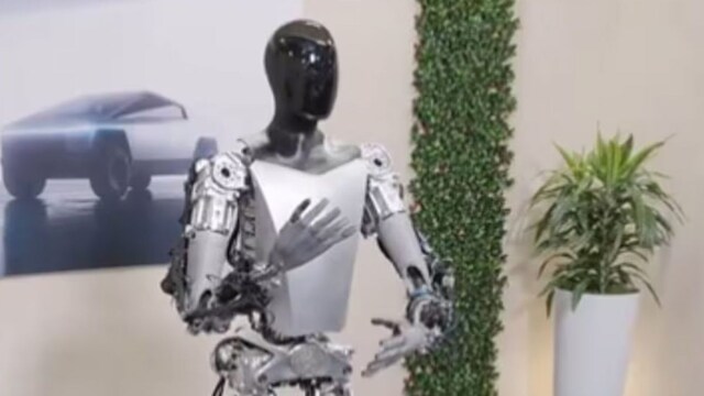 While developing its own cutting-edge AI software, Amazon plans to leverage hardware from other robotics companies for initial testing. (Representational image)