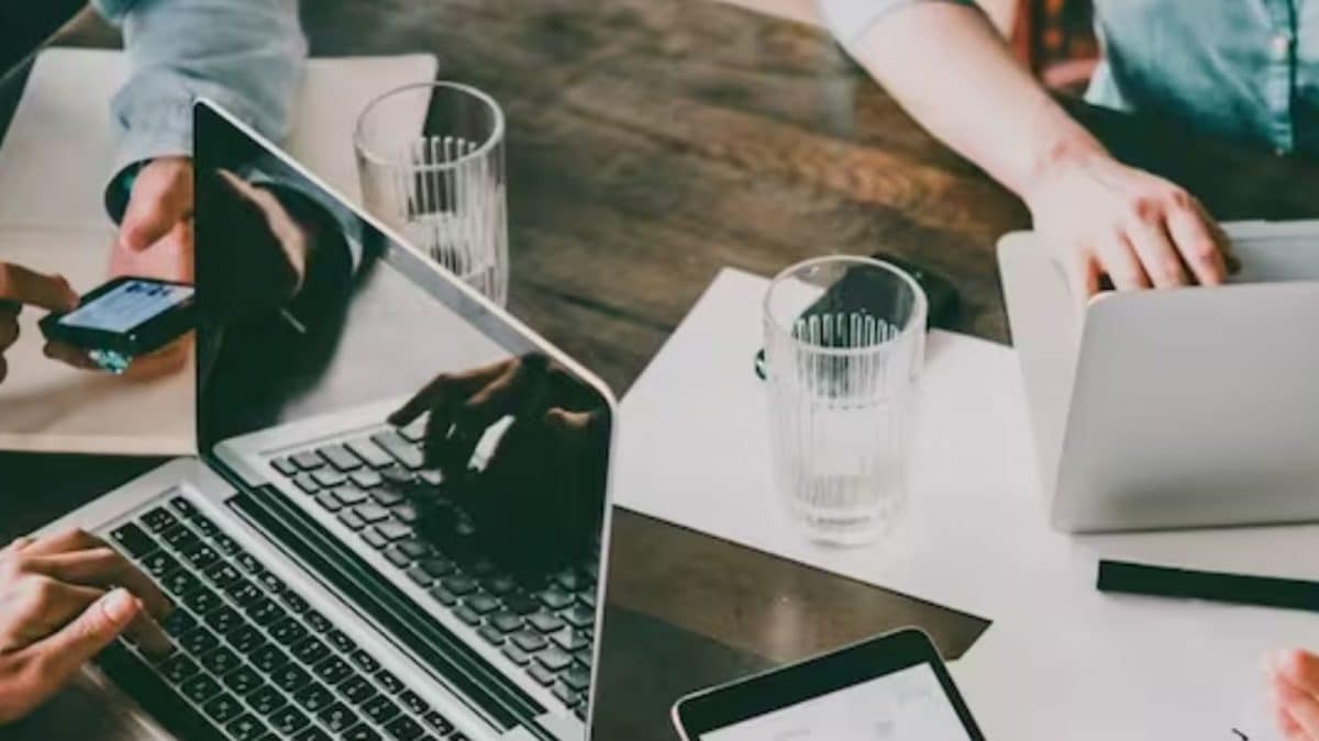 Employee Gets Fired For Refusing To Work Overtime, Internet Smells ...