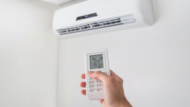 The government has proposed new rules limiting AC temperatures to reduce energy consumption and emissions.