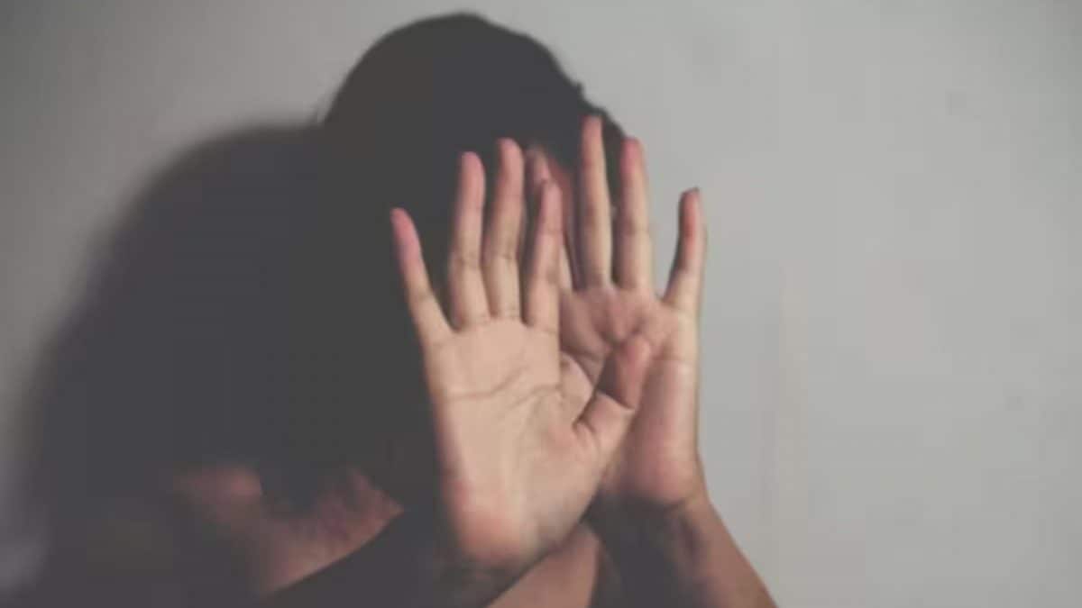 First He Beat Her, Then Put Hot Knife In Her Mouth: Madhya Pradesh Man Assaults Wife Over Dowry