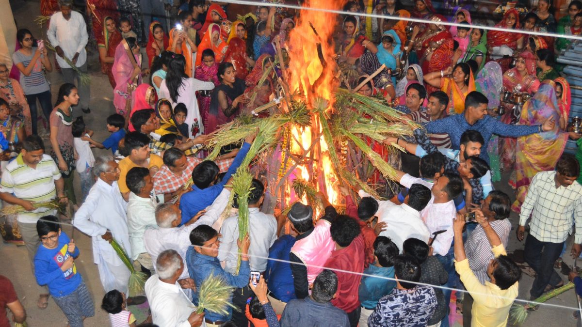 Holi 2025: Holika Dahan, Shubh Muhurat, History, Rituals, And Wishes To Share