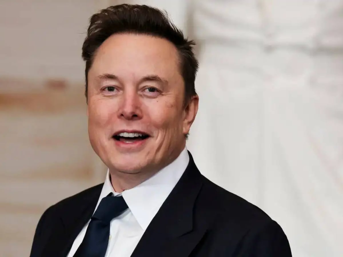 Nobody Believes Me': Elon Musk Says Green Card Confirms His Alien Status | World News - News18
