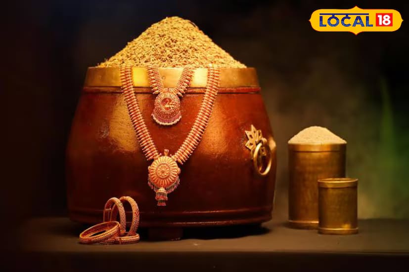 Akshaya Tritiya is believed to bring wealth and prosperity into one’s life. But what is the reason behind celebrating Akshaya Tritiya? Not many people know how it originated. Let’s explore how this day is observed and what traditions are followed. (Local18) Akshaya Tritiya is believed to bring wealth and prosperity into one’s life. But what is the reason behind celebrating Akshaya Tritiya? Not many people know how it originated. Let’s explore how this day is observed and what traditions are followed. (Local18)