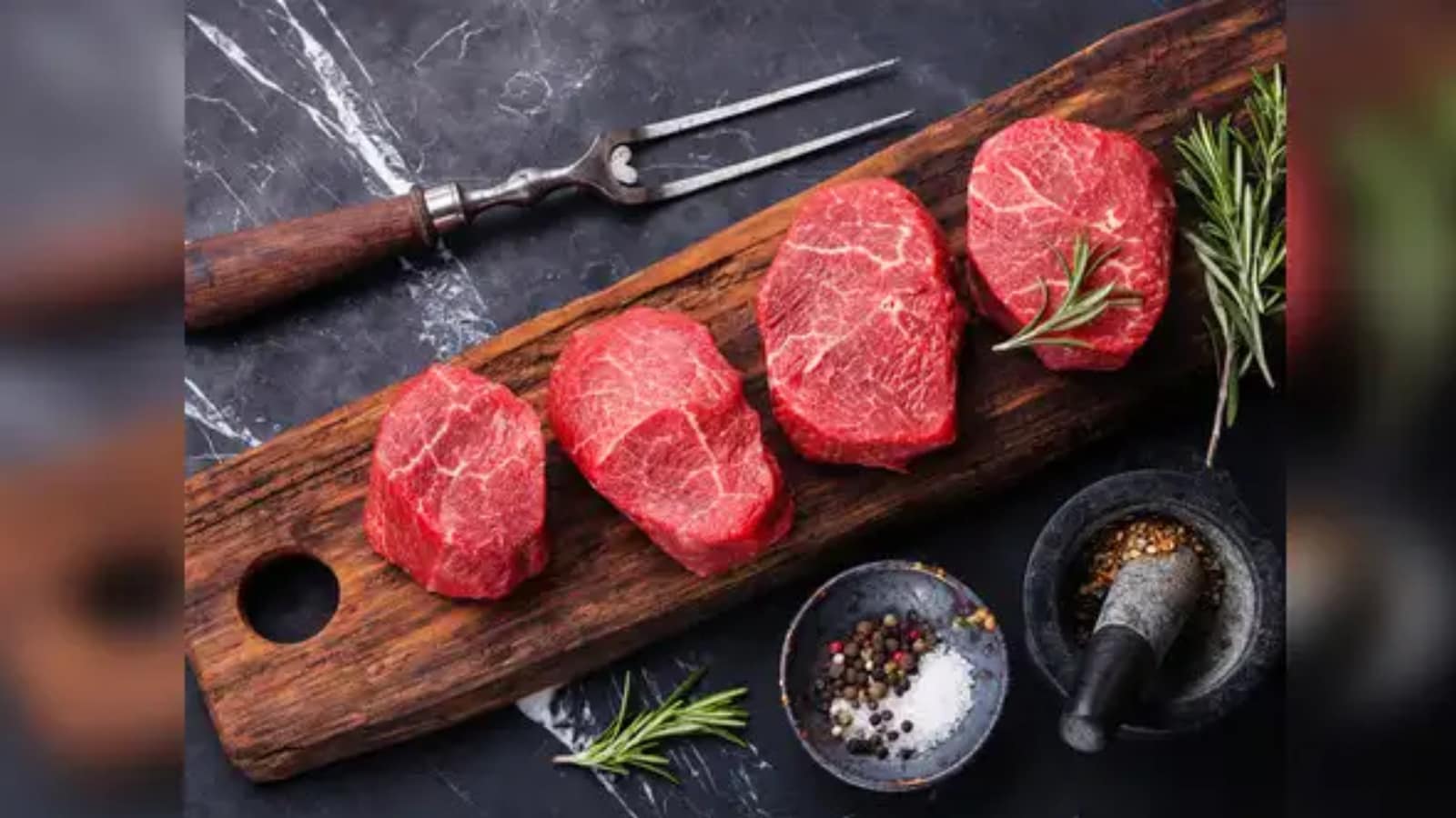 Red Meat: Eating red meat can also cause problems of heart disease and diabetes. That’s why one should avoid eating too much beef and pork. This is because the amount of saturated fat in them is high which plays a major role in increasing cholesterol levels. Red Meat: Eating red meat can also cause problems of heart disease and diabetes. That’s why one should avoid eating too much beef and pork. This is because the amount of saturated fat in them is high which plays a major role in increasing cholesterol levels.