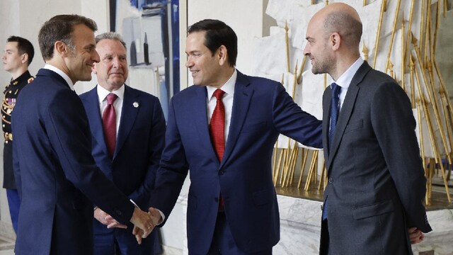  AFP)