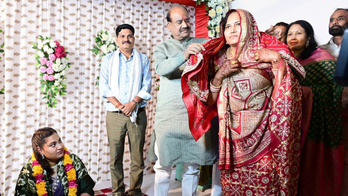 Om Birla Fulfils 6-Year-Old Promise, Attends Wedding Of Pulwama Martyr’s Daughter
