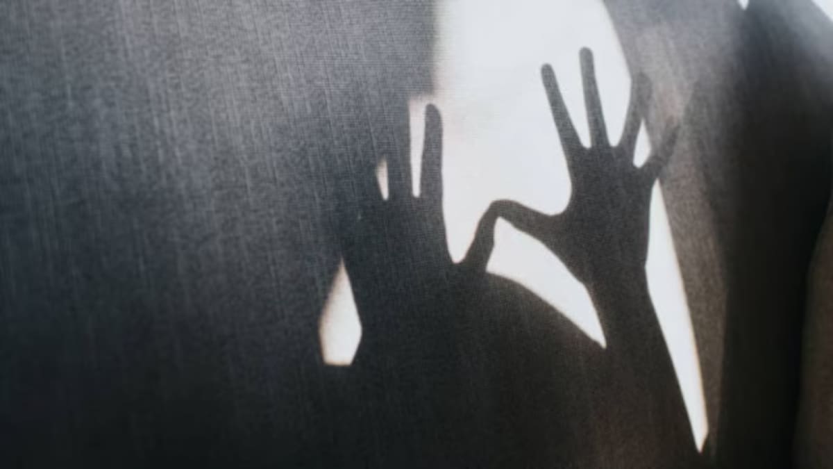 <div>'Pressed Iron Box Against My Thigh, Stomach': Class 10 Student Alleges Brutal Ragging By Hostelmates</div>
