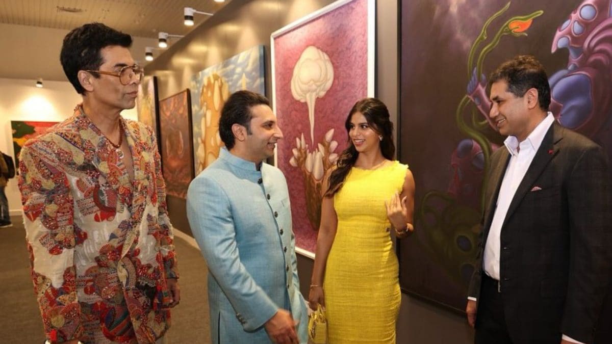 AstaGuru’s ShowKeen Unites Bollywood And Art World At Mumbai’s Nehru Centre AstaGuru’s ShowKeen Unites Bollywood And Art World At Mumbai’s Nehru Centre