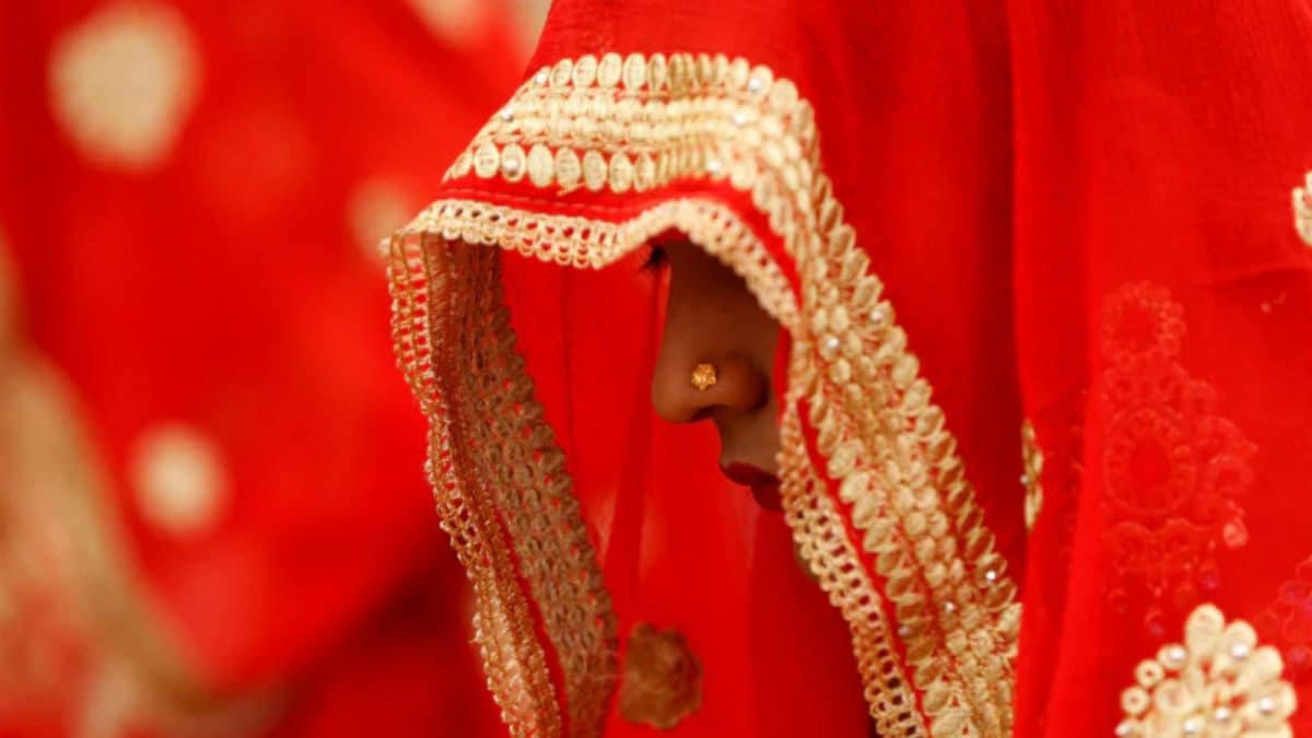 ‘Shocked When I Lifted Veil’: 22-Year-Old Man Duped Into Marrying 45-Year-Old Widow Instead Of Daughter ‘Shocked When I Lifted Veil’: 22-Year-Old Man Duped Into Marrying 45-Year-Old Widow Instead Of Daughter