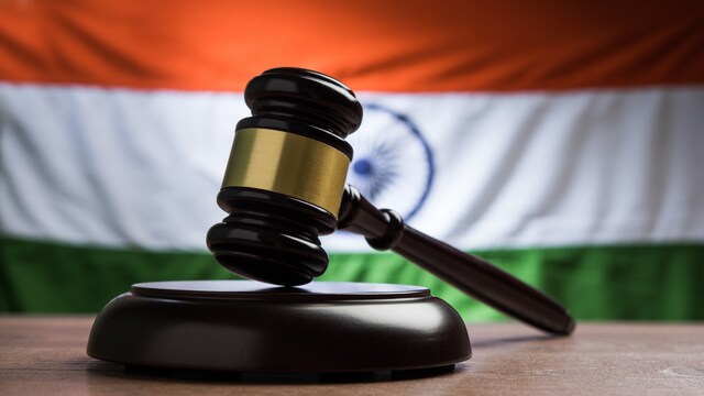 It termed the trial judge’s remarks “wishful and delirious fiction to the facts of the case” and stressed that in his plaint, the husband had categorically alleged several instances of cruelty by the wife.