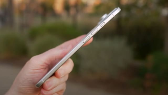 Apple iPhone 17 Air design has leaked via this video. (Photo courtesy: Apple Track)